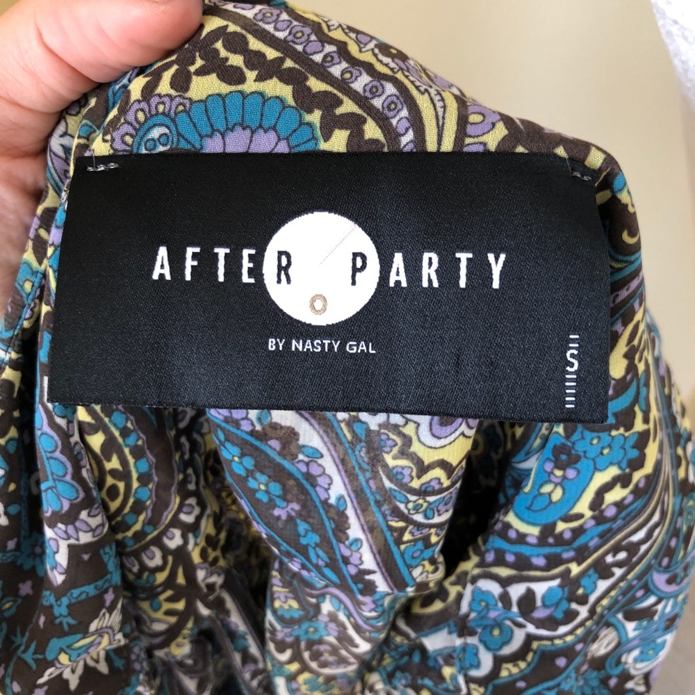 After Party by Nasty Gal Paisley Sheer Crop Top - Picture 6 of 7